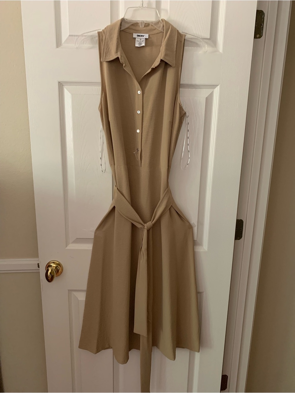 NWT DKNY Dress: Light Camel/Khaki, Tie Belt, Buttons, Sleeveless Midi 10